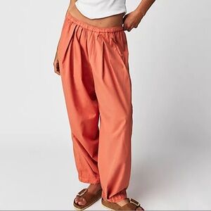 FREE PEOPLE To The Sky Pants in coral - MEDIUM